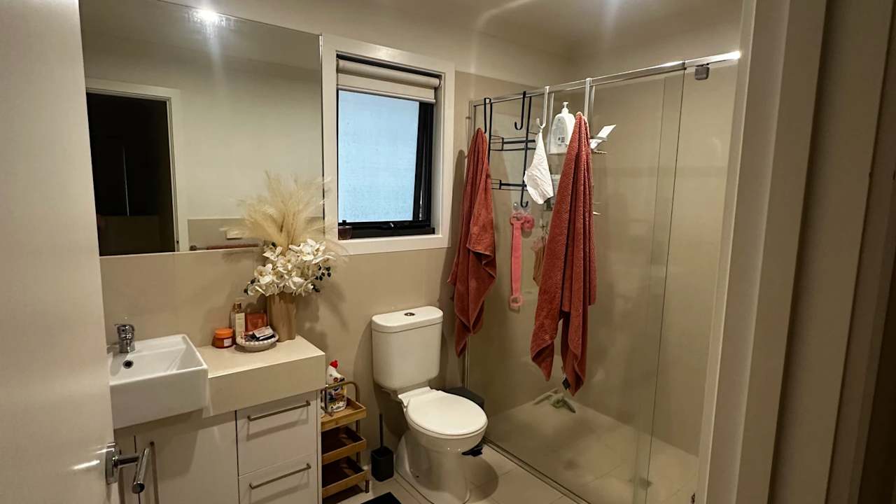 Unfurnished room in a share house