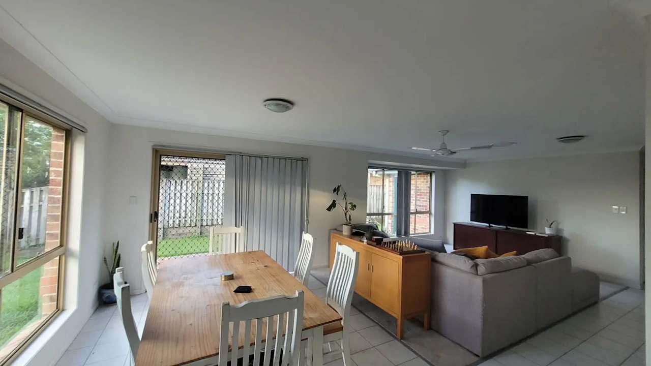 Room in a share house