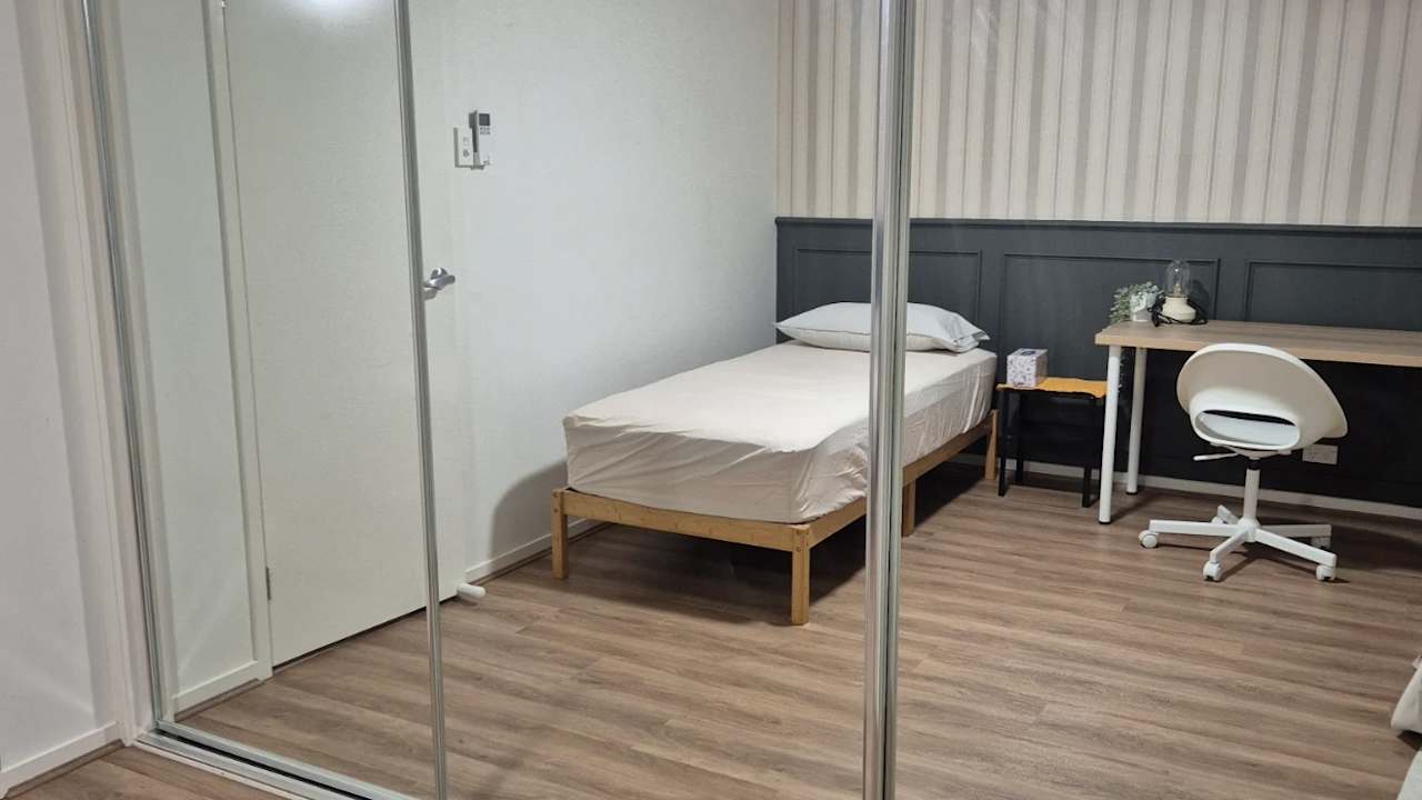 Furnished room in a share house