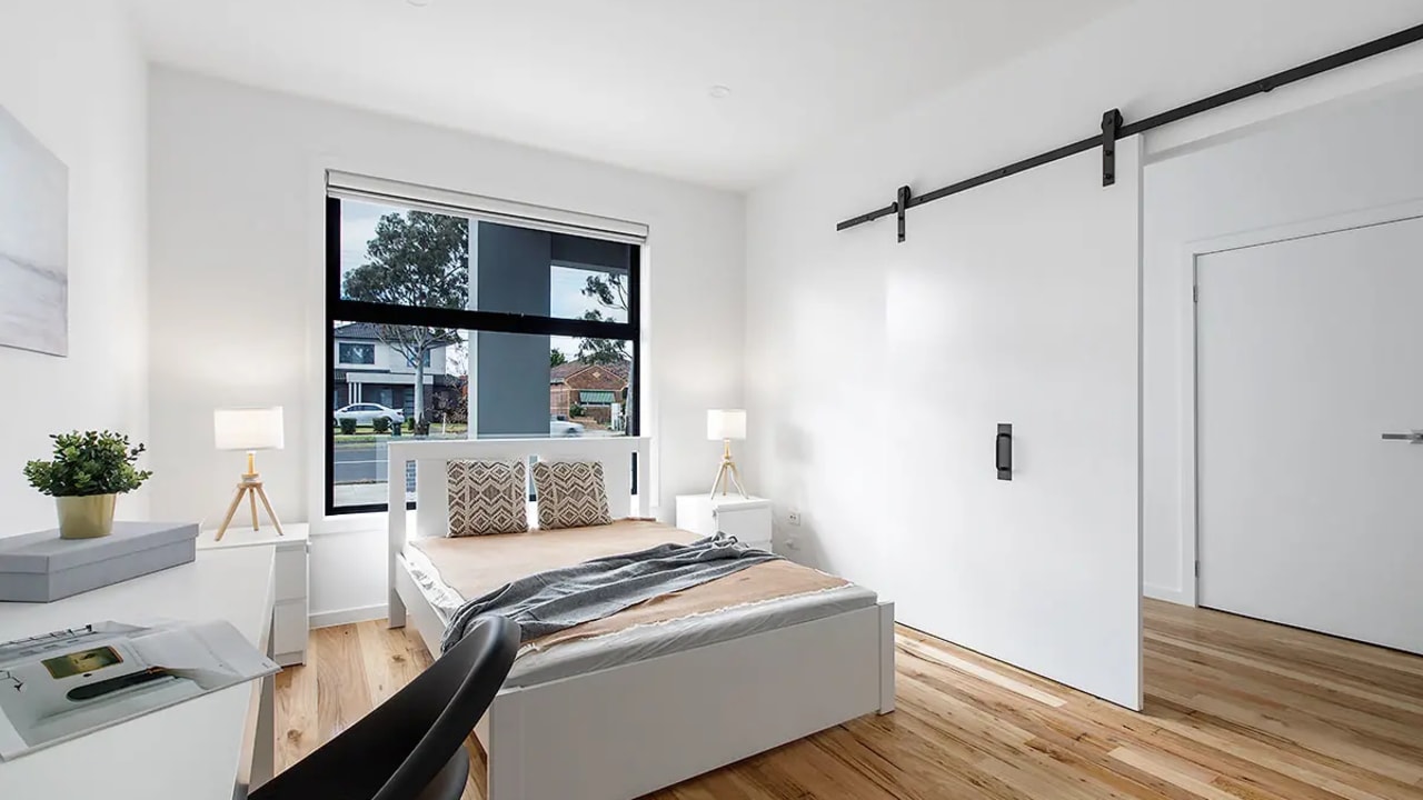 Furnished room with ensuite in a share house