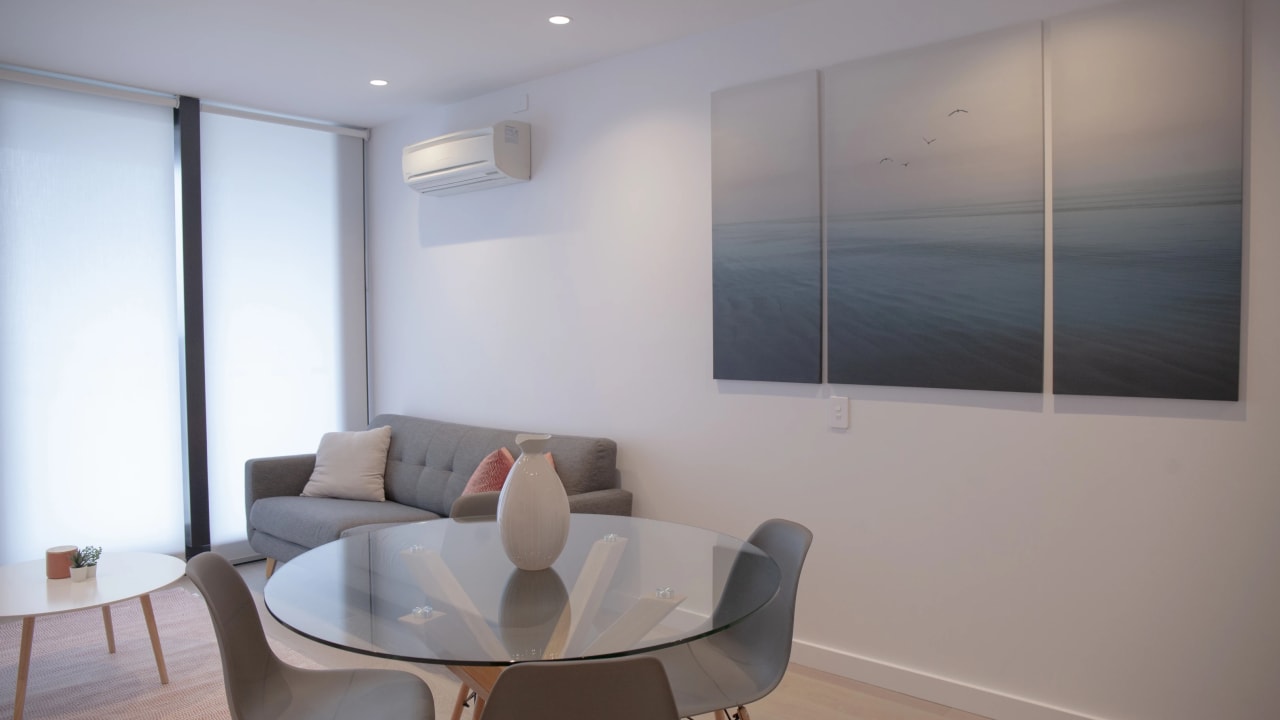 Furnished room with ensuite in a flatshare