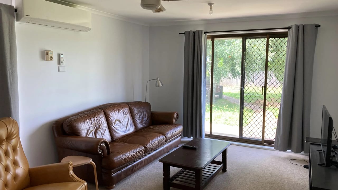 Room in a share house