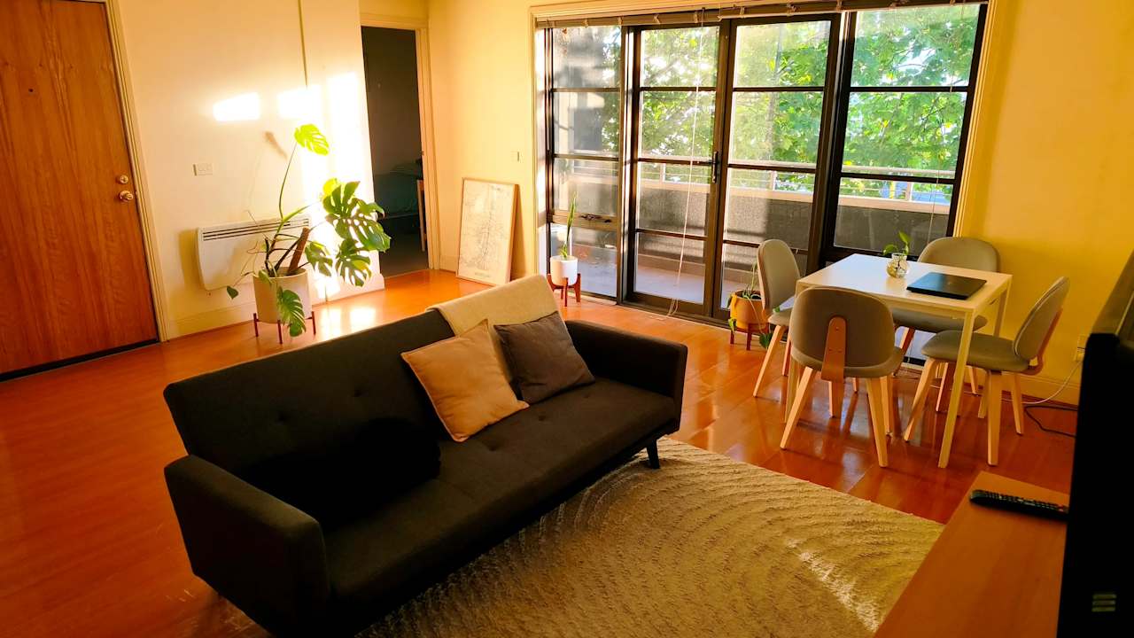 Furnished room in a flatshare