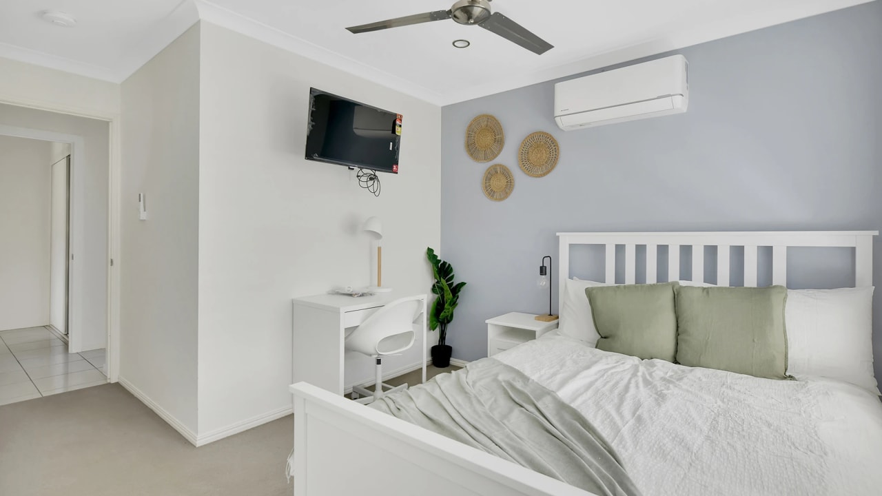 Furnished room with own bathroom
