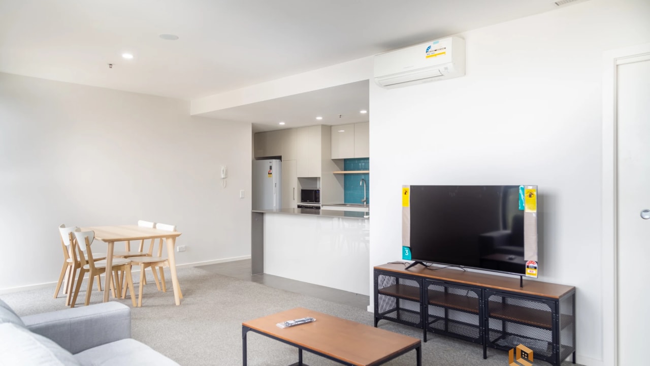 Furnished room in a flatshare
