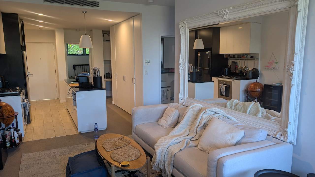 Unfurnished room with own bathroom