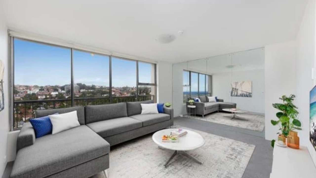 Unfurnished room in a flatshare