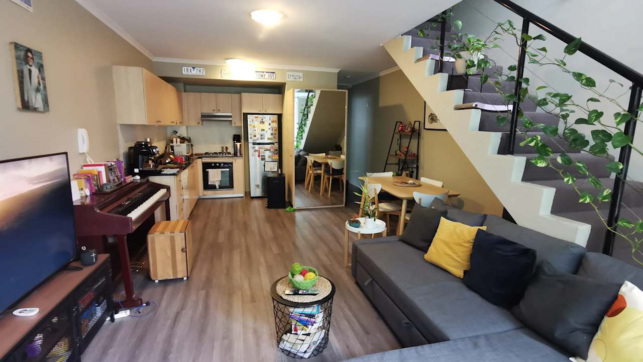 Furnished room in a flatshare