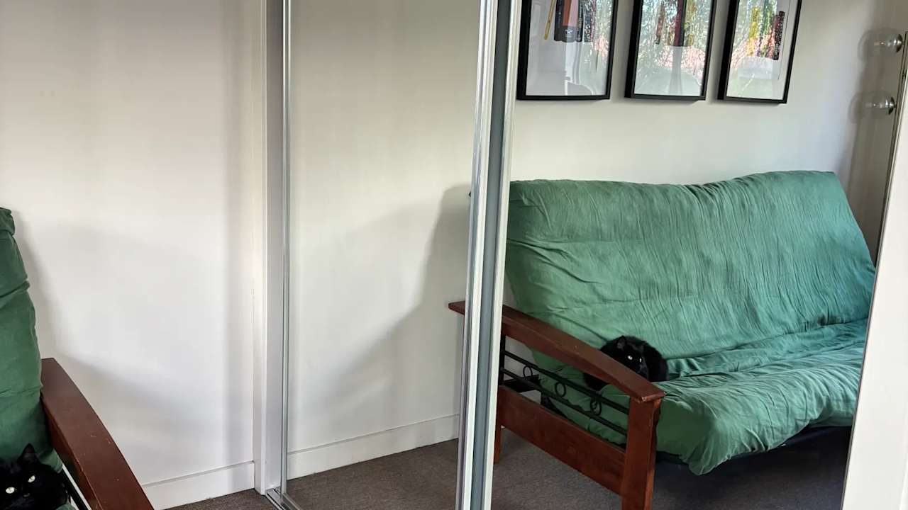 Unfurnished room in a flatshare