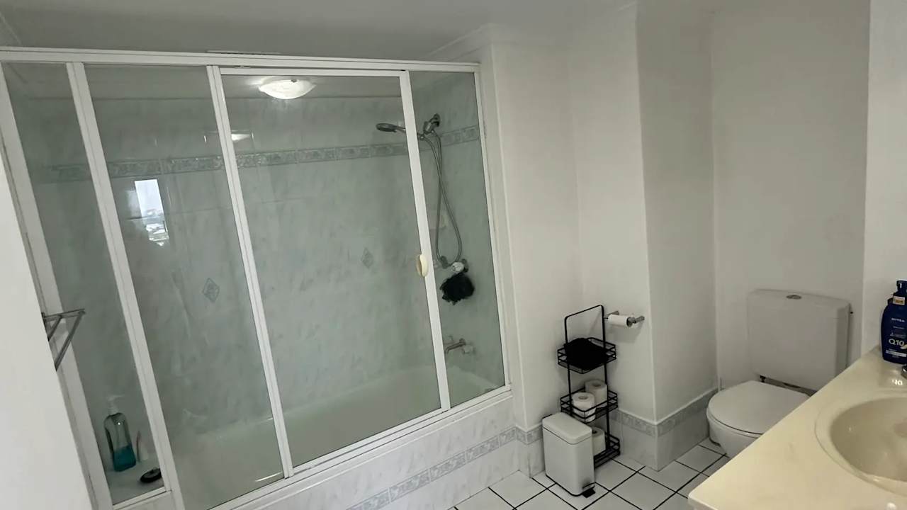 Furnished room with own bathroom