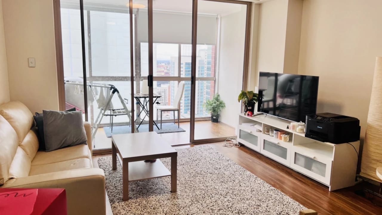 Furnished room in a flatshare
