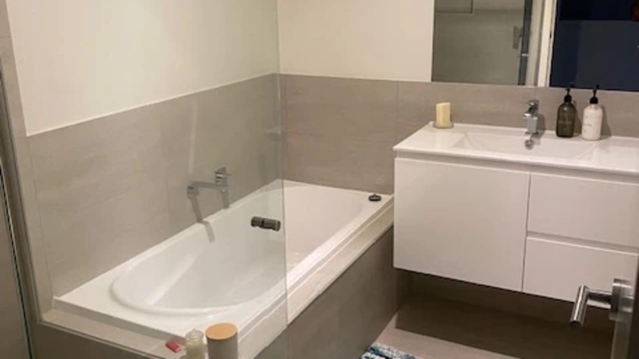 Unfurnished room with own bathroom