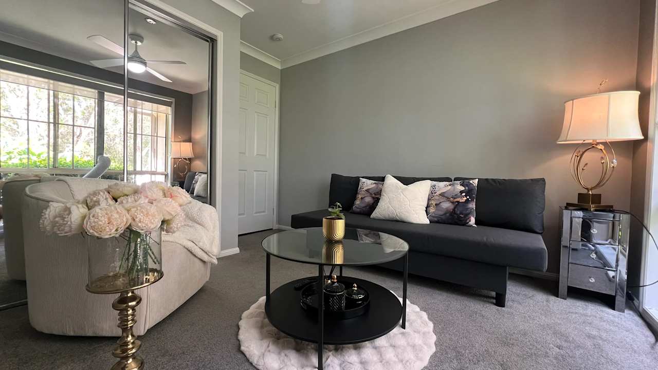 Whole property with 1 room for rent