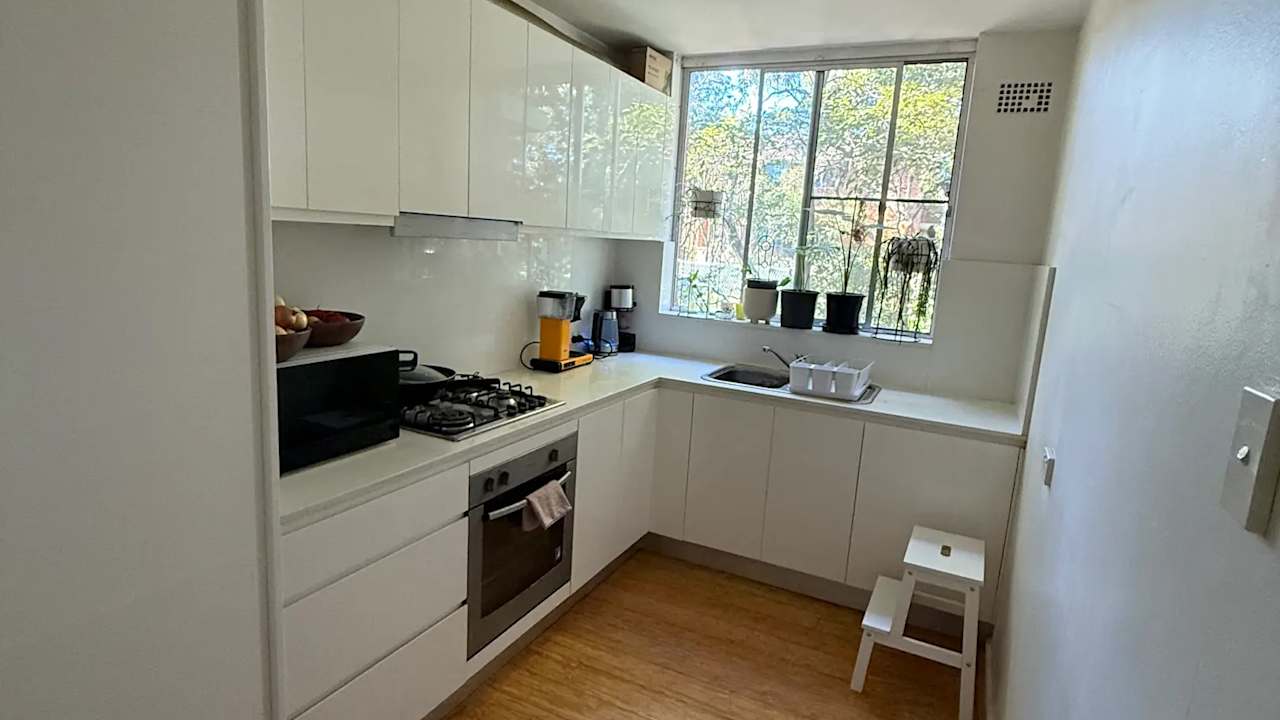 Unfurnished room in a flatshare