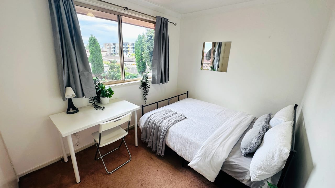 Furnished room in a share house