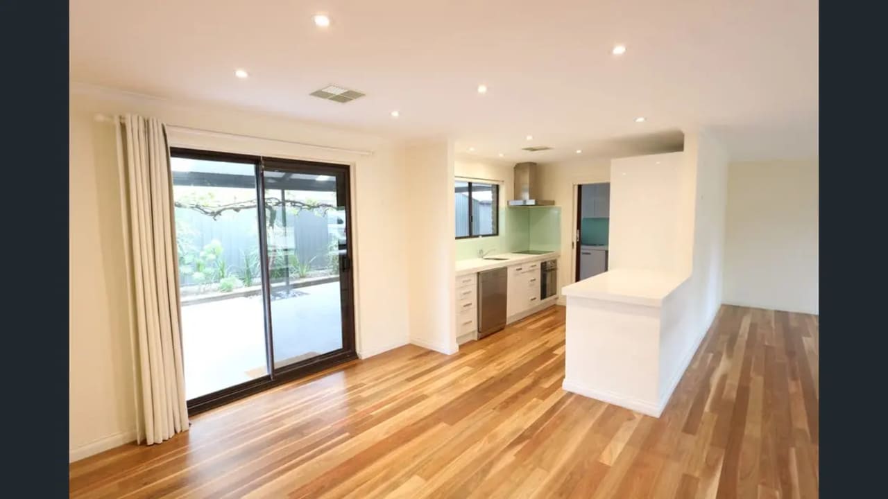 Room in a share house