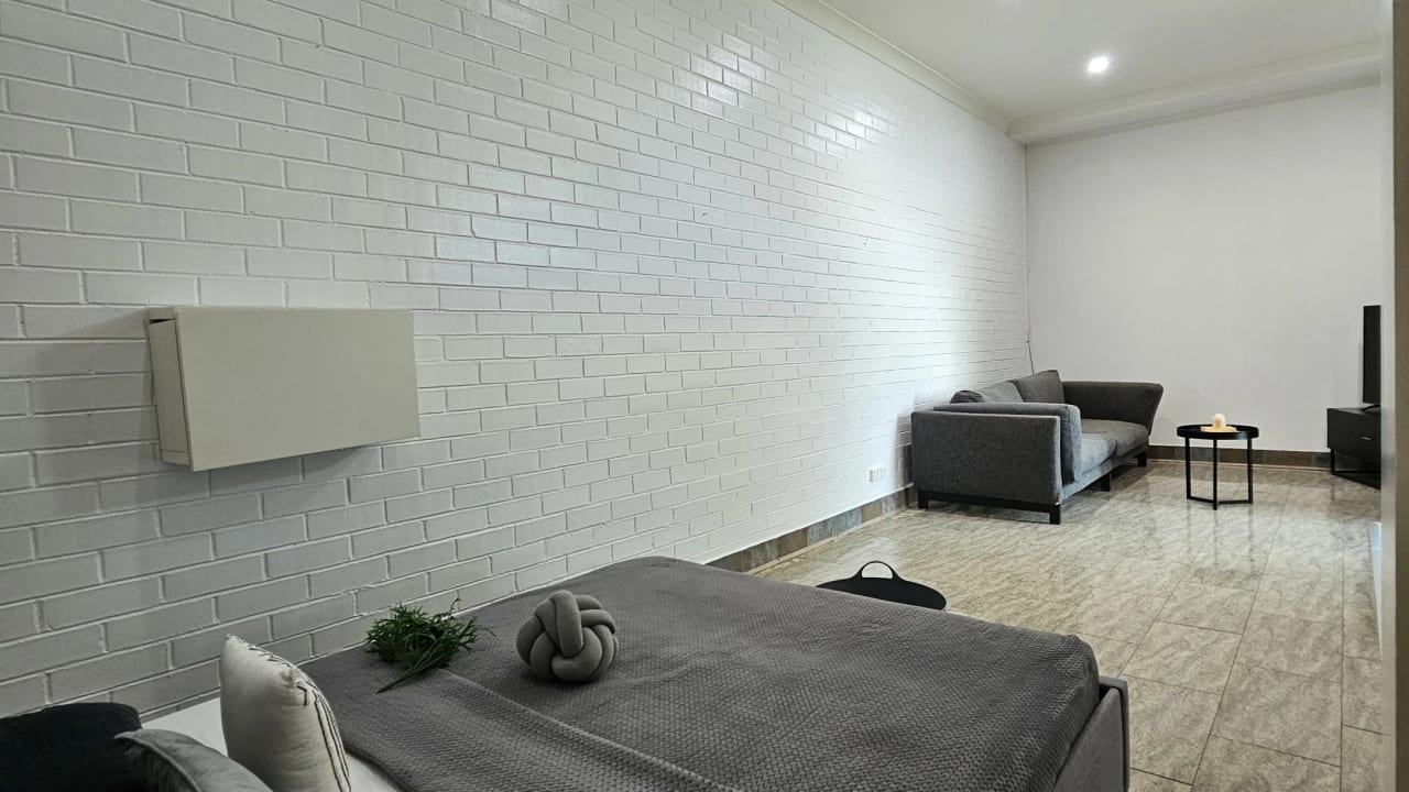 Furnished room studio flat for rent