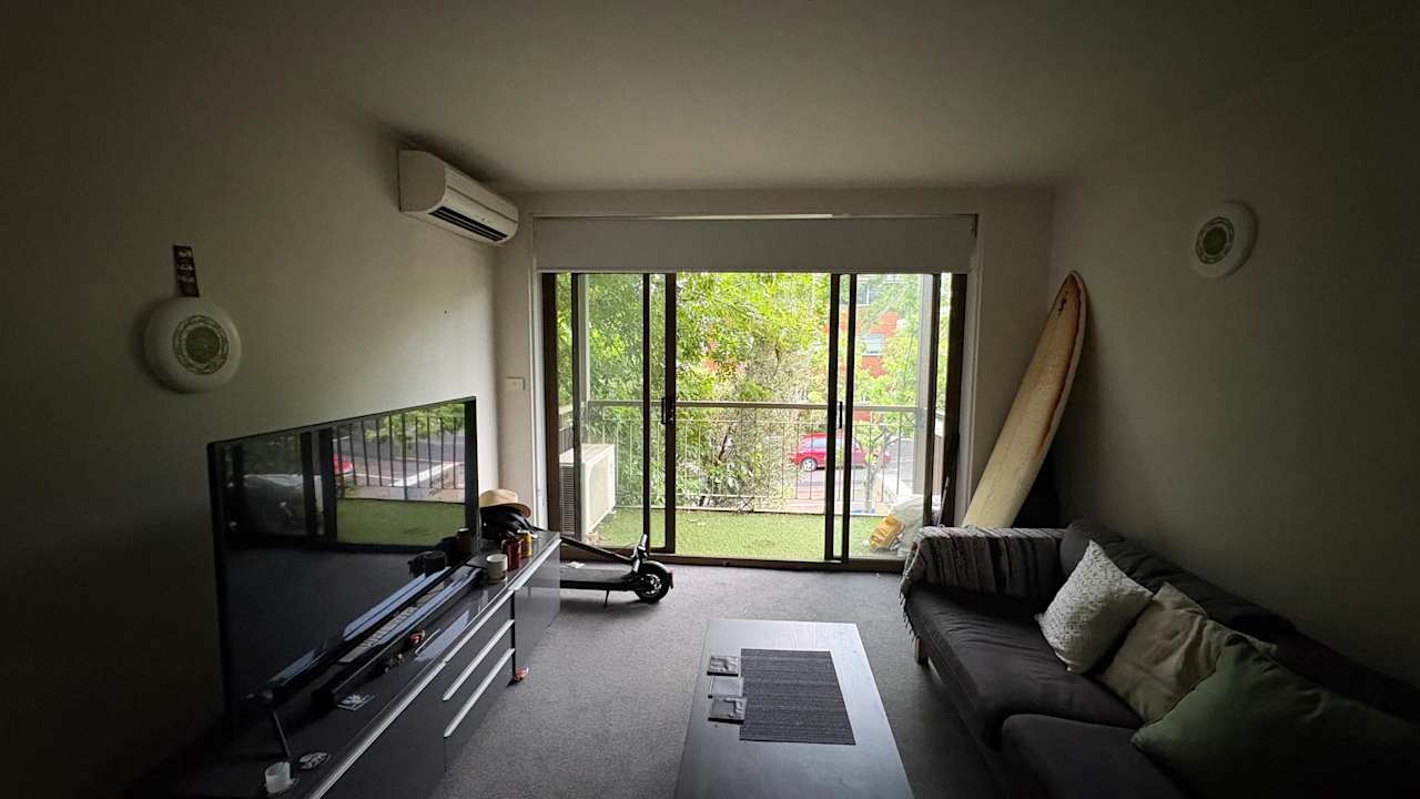 Furnished room in a flatshare