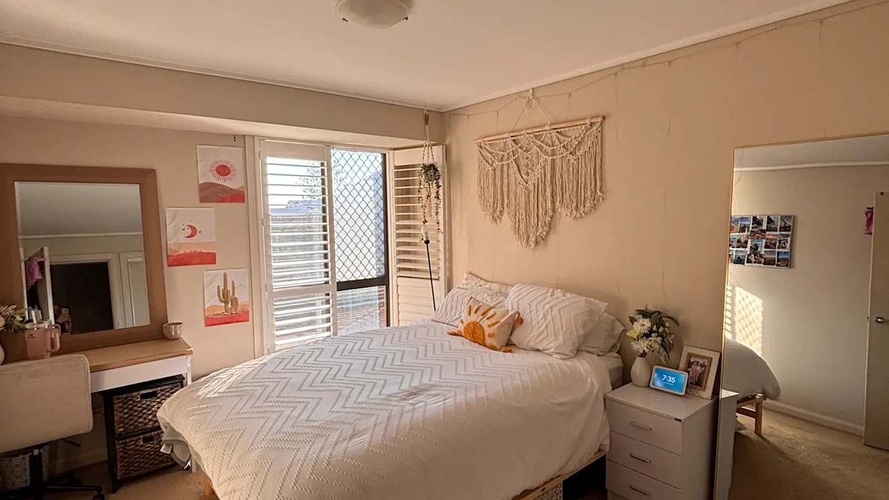 Unfurnished room in a share house