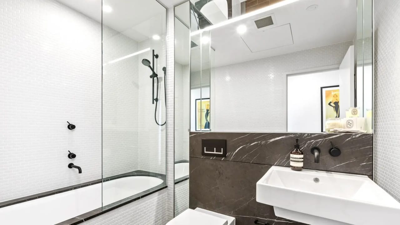 Furnished room with own bathroom