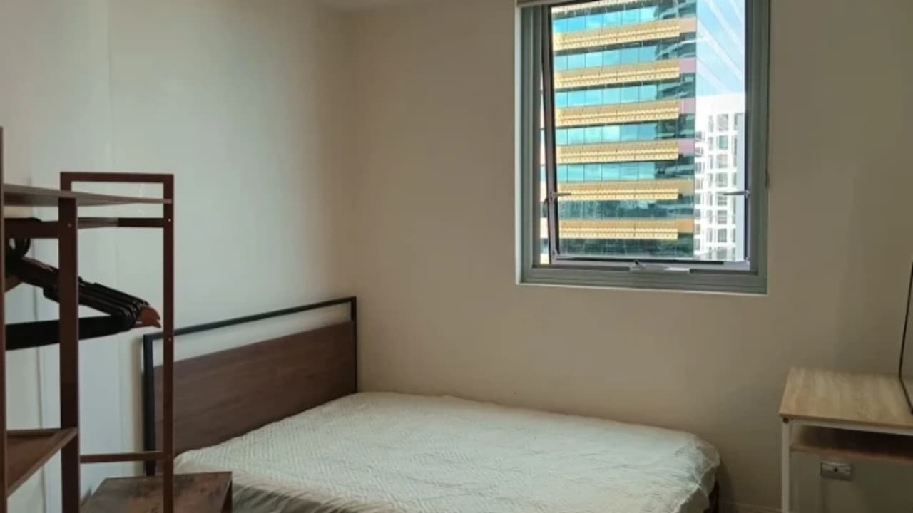 Furnished room in a flatshare