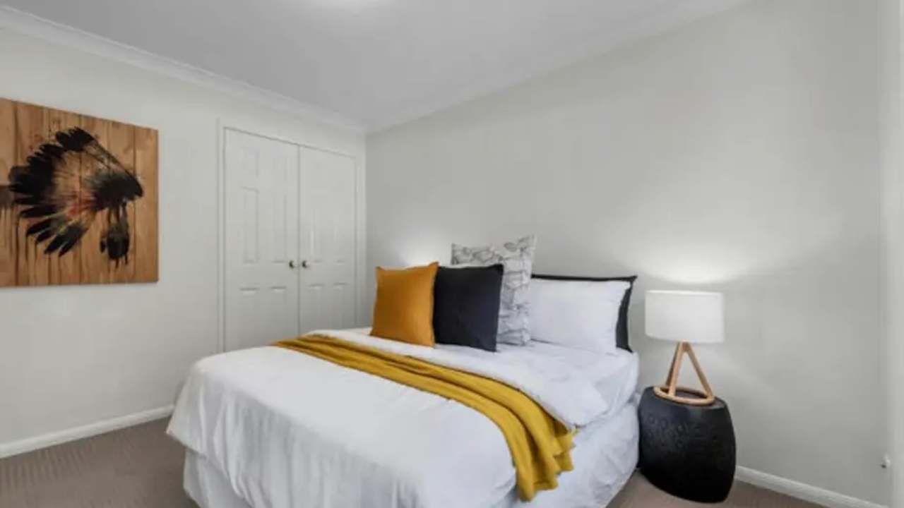 Furnished room with own bathroom