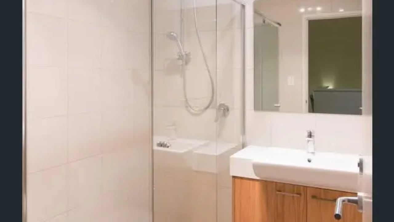 Room in a share house