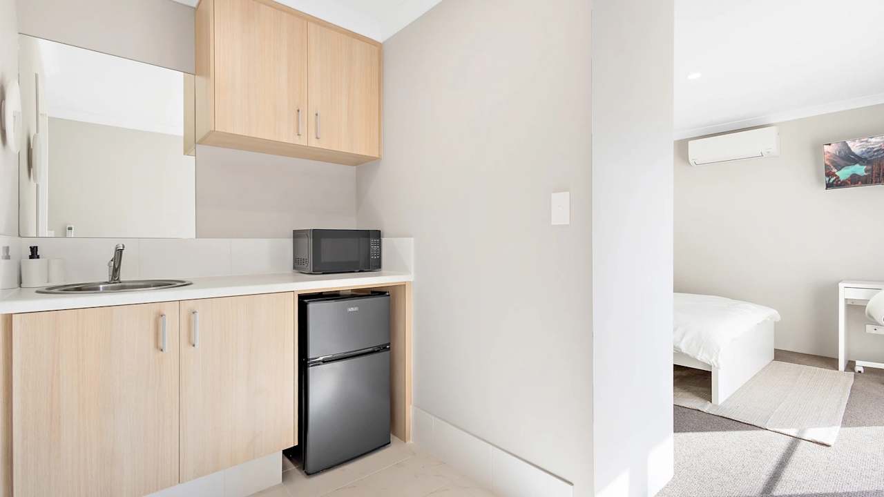 Furnished room with ensuite in a share house