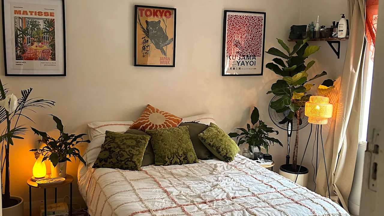 Unfurnished room in a flatshare