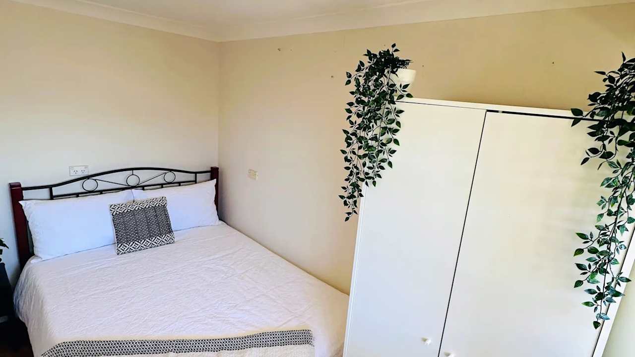 Furnished room in a share house