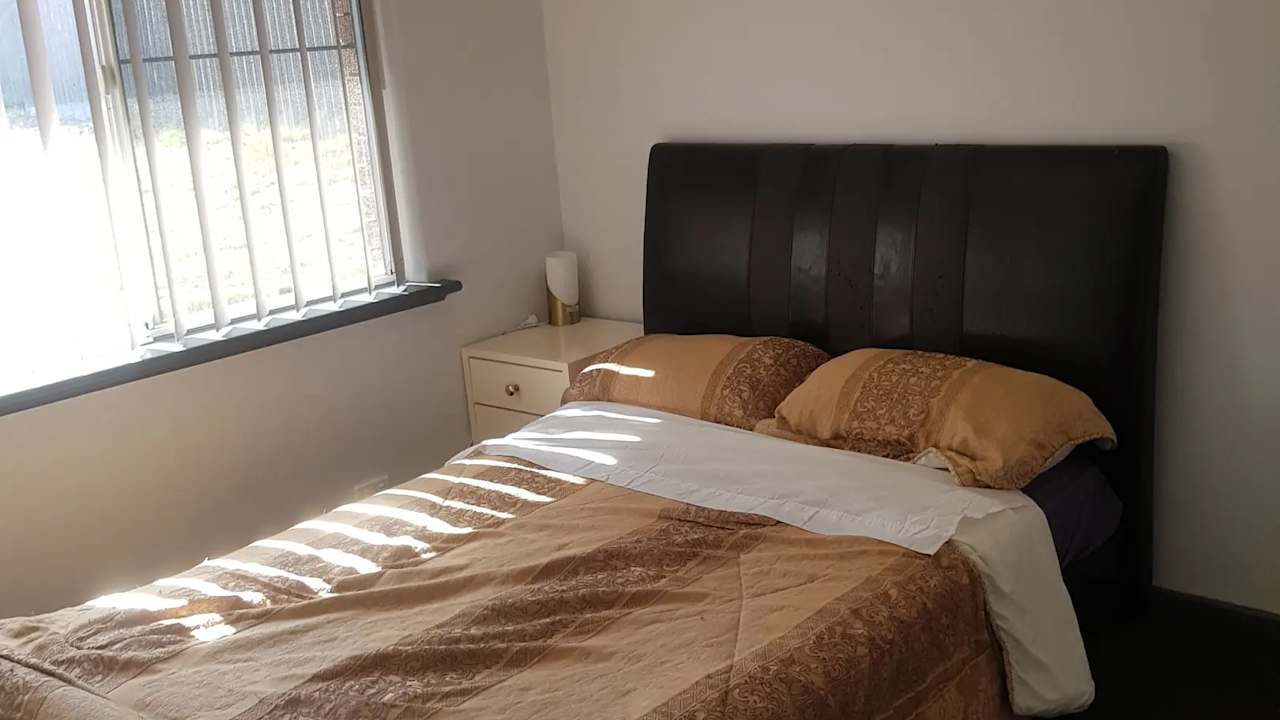 Room in a share house