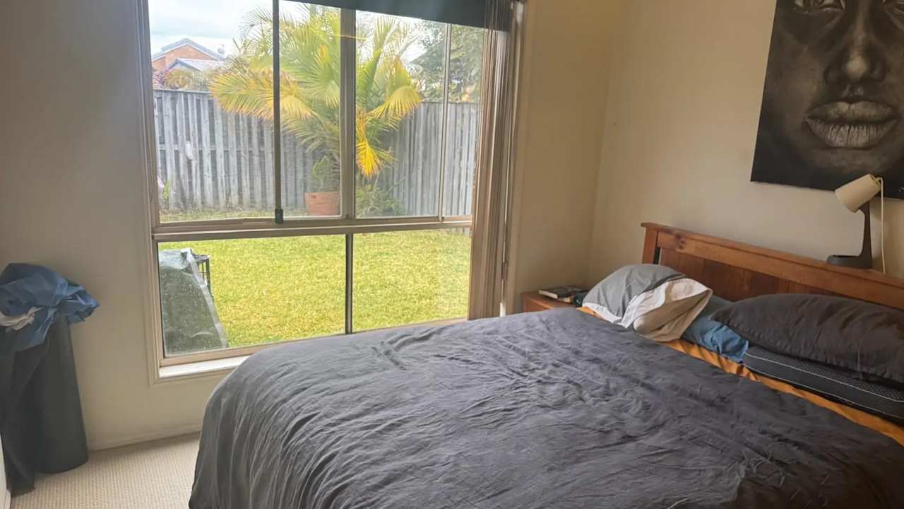Furnished room in a share house