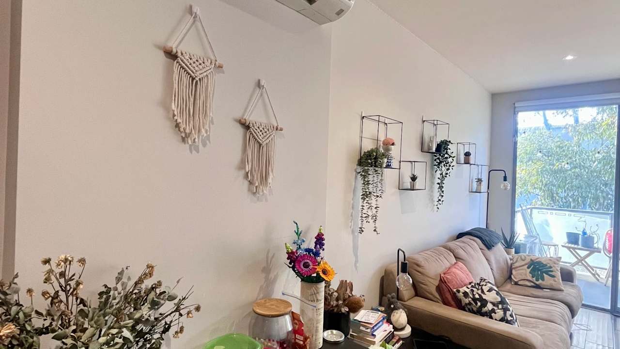 Furnished room with ensuite in a flatshare