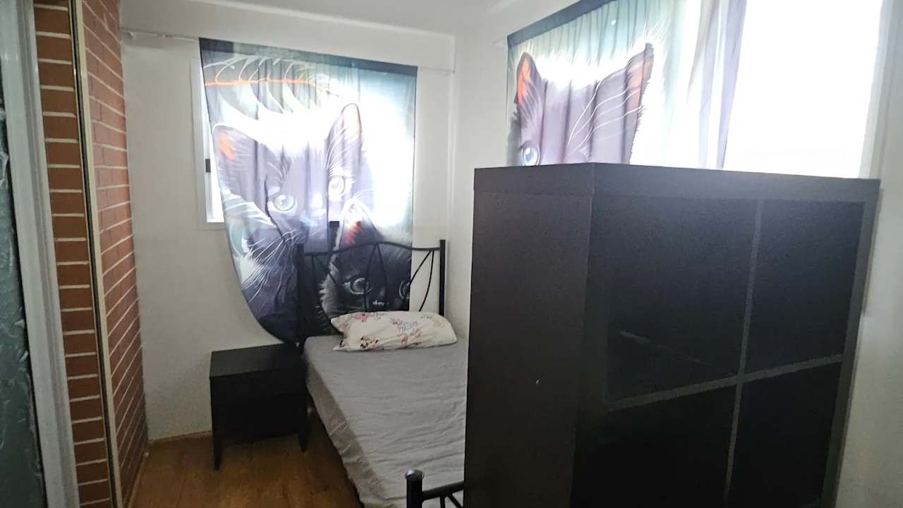 Furnished room in a share house