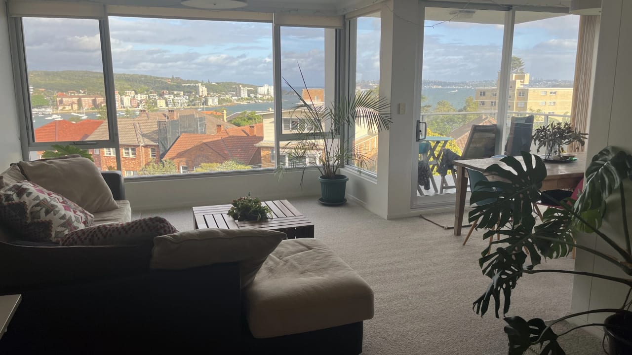 Unfurnished room in a flatshare