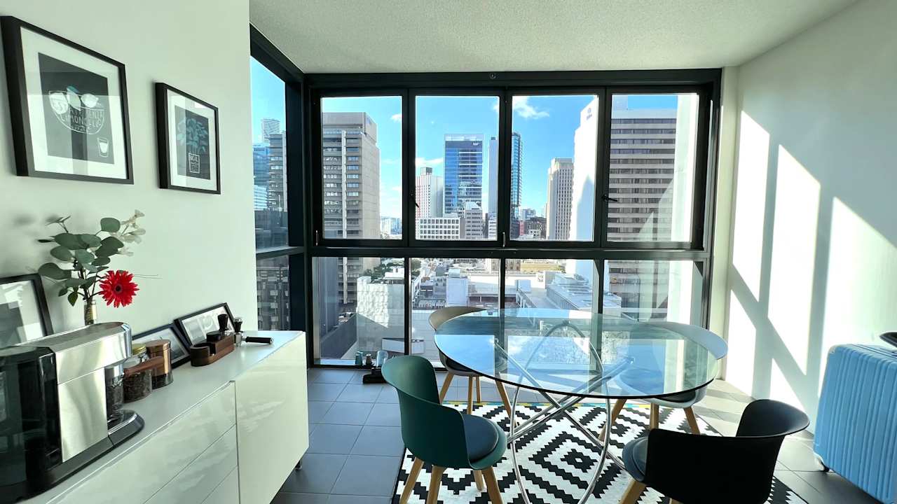 Furnished room with ensuite in a flatshare