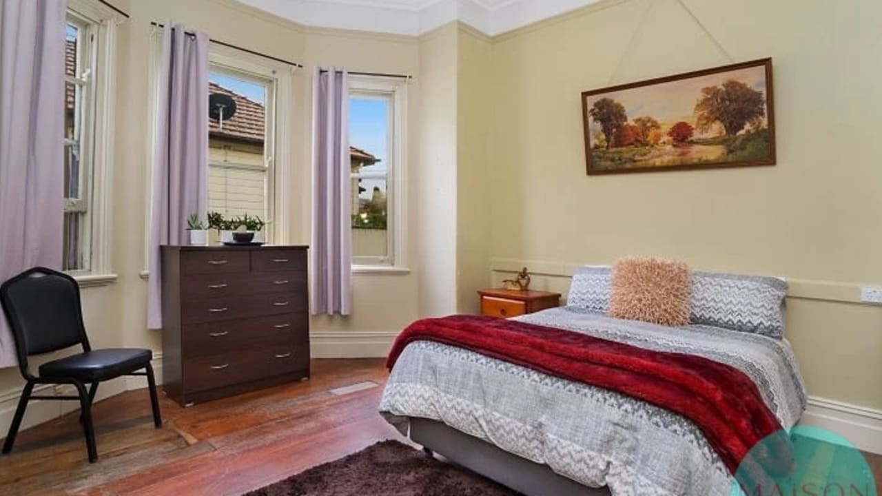 Furnished room in a share house