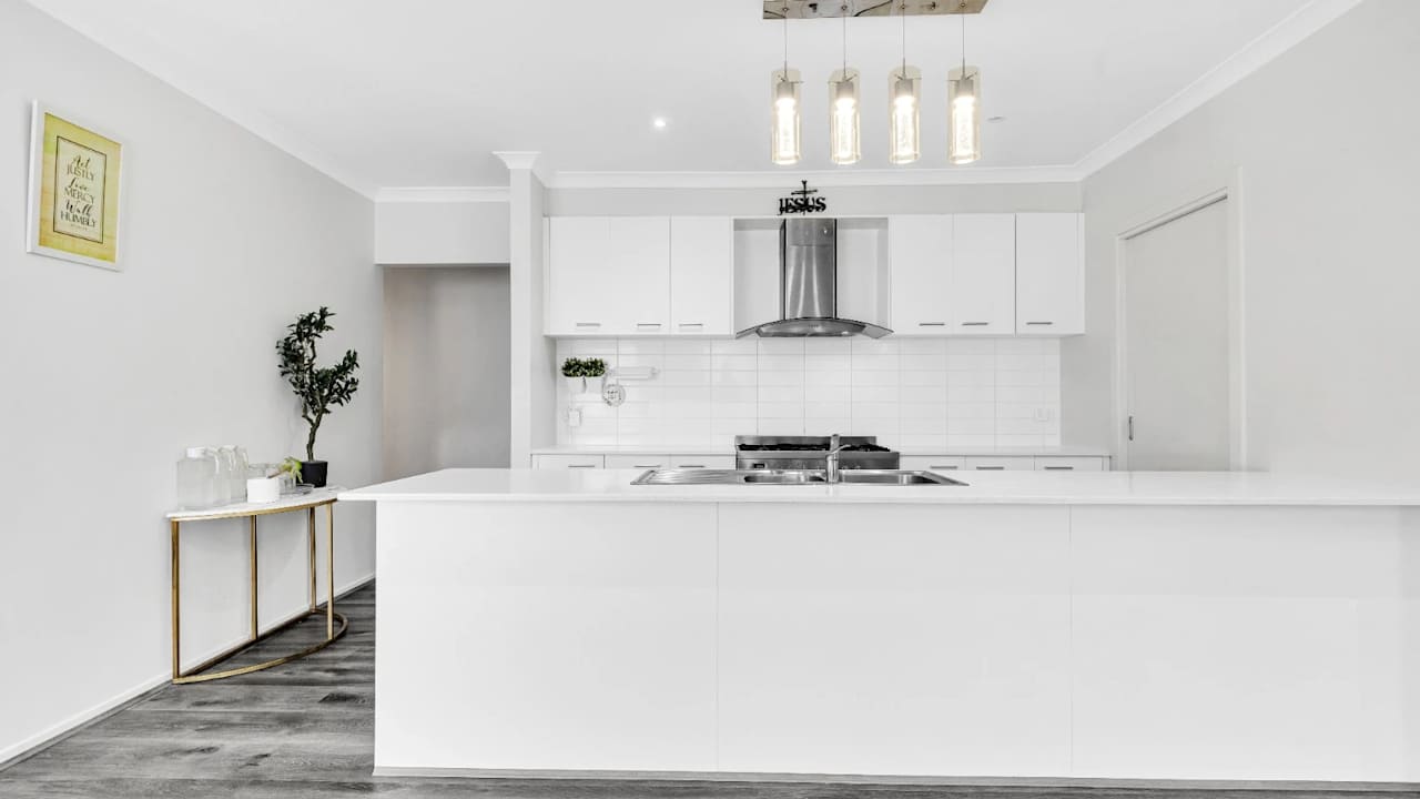 Furnished room in a share house