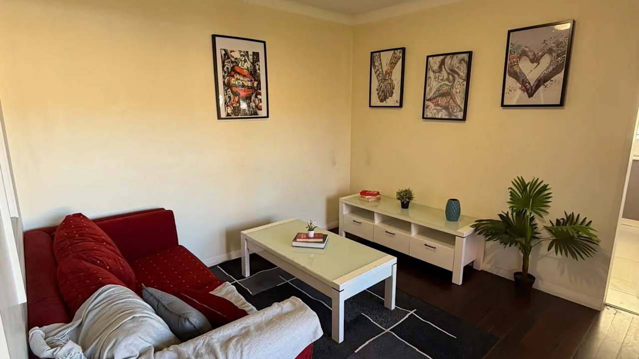 Whole property with 3 rooms for rent