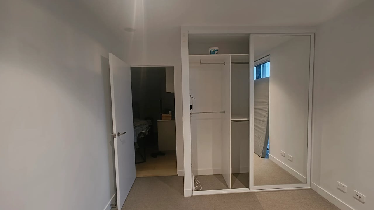 Unfurnished room with own bathroom
