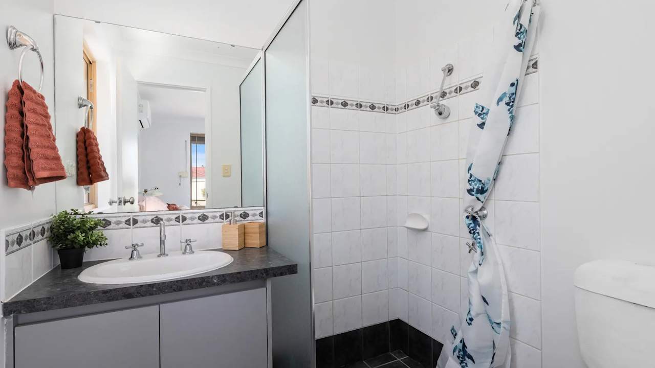 Furnished room with ensuite in a share house