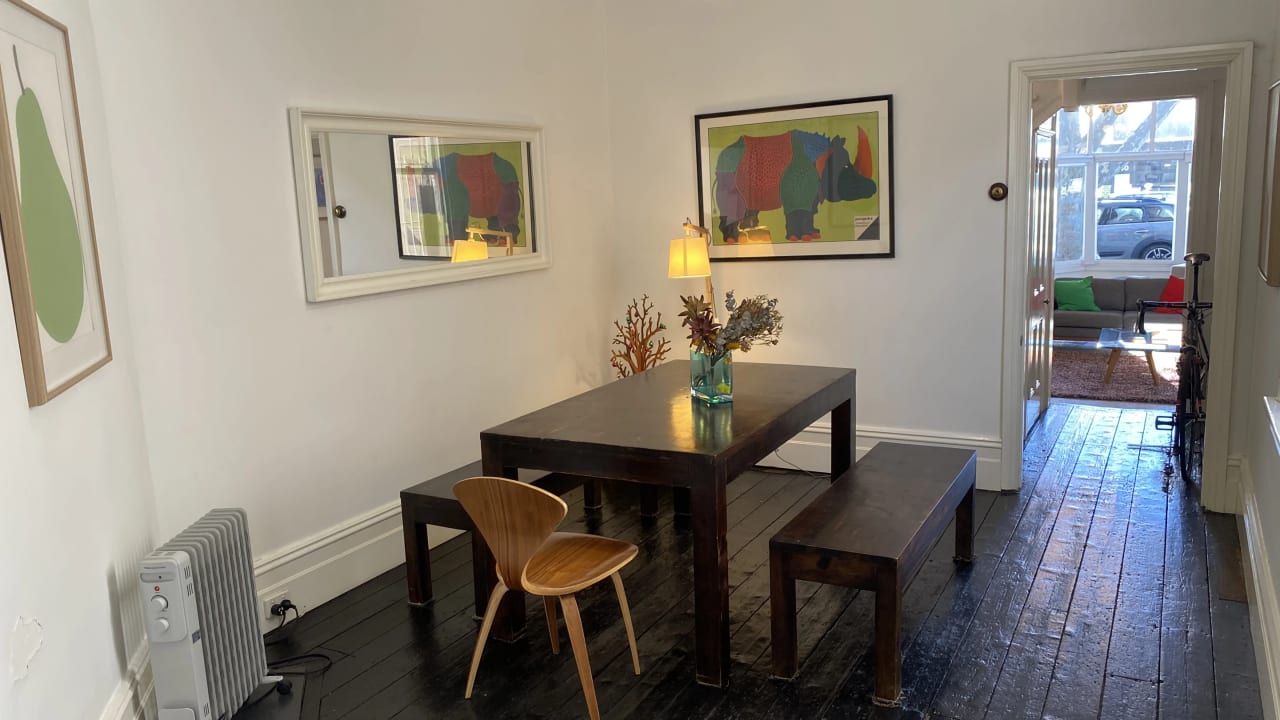 Furnished room in a share house