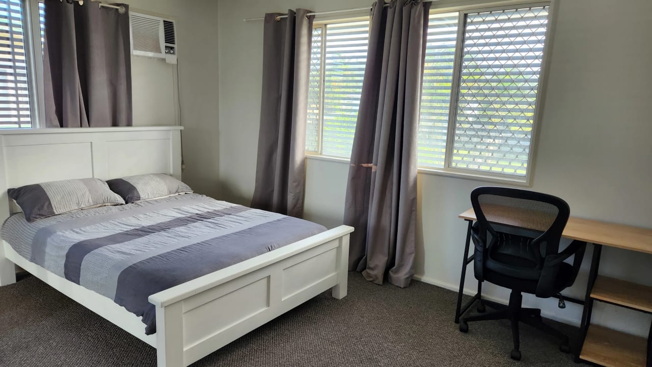 Furnished room in a share house