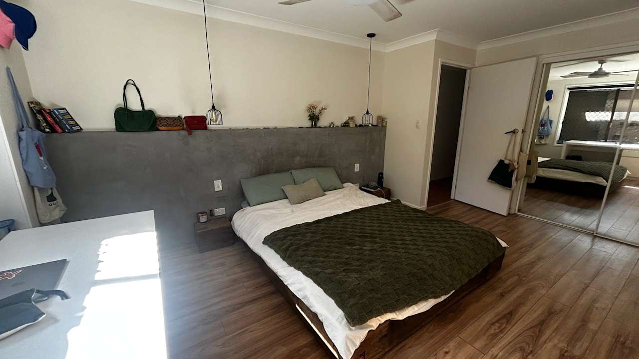 Furnished room in a share house