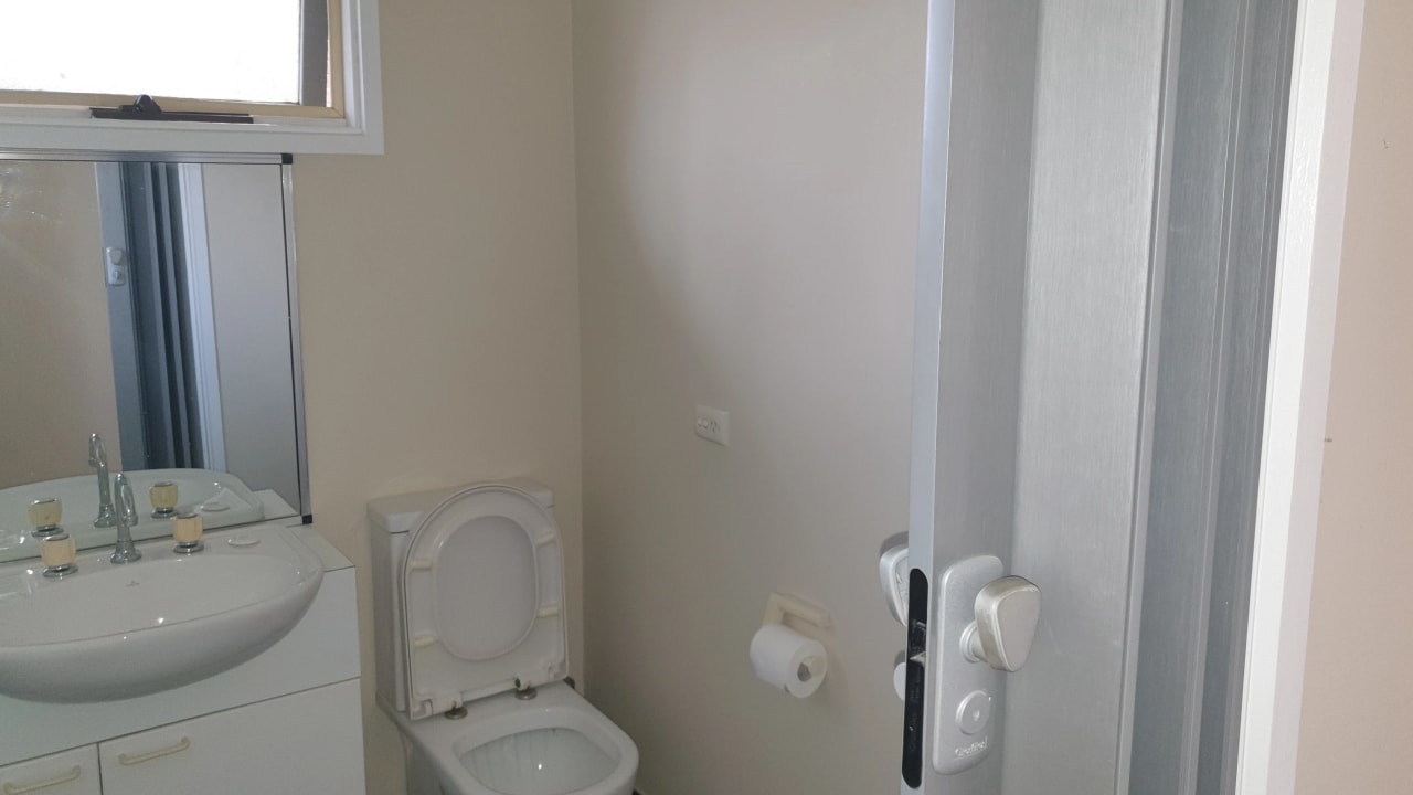 Unfurnished room in a share house