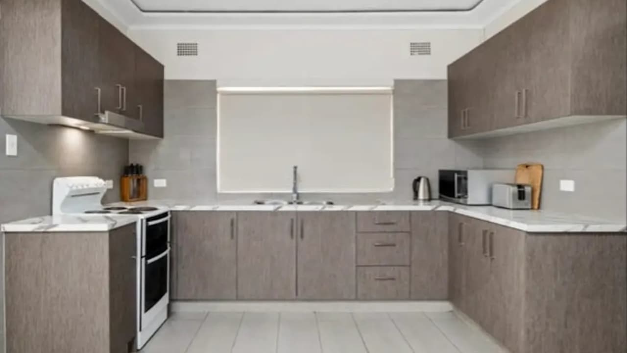 Whole property with 2 rooms for rent