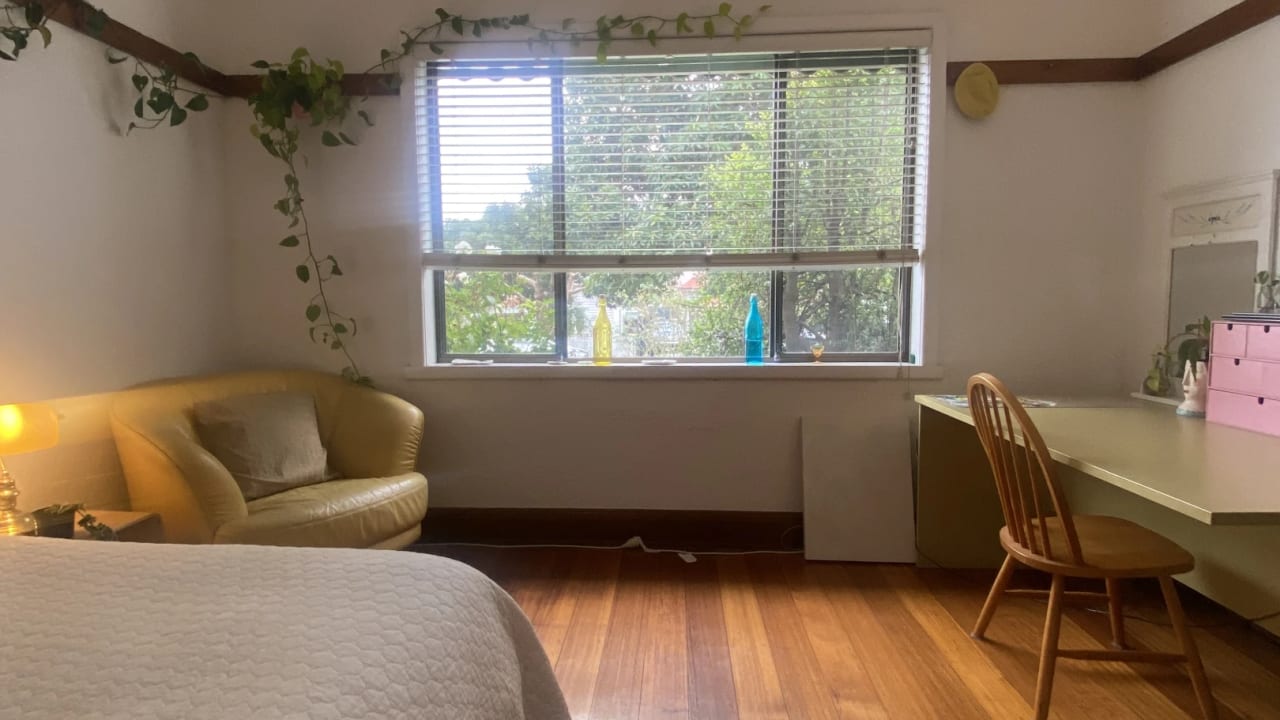Unfurnished room in a share house