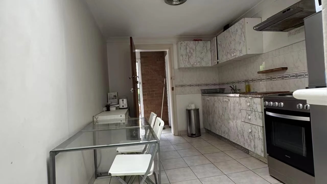 Whole property with 2 rooms for rent