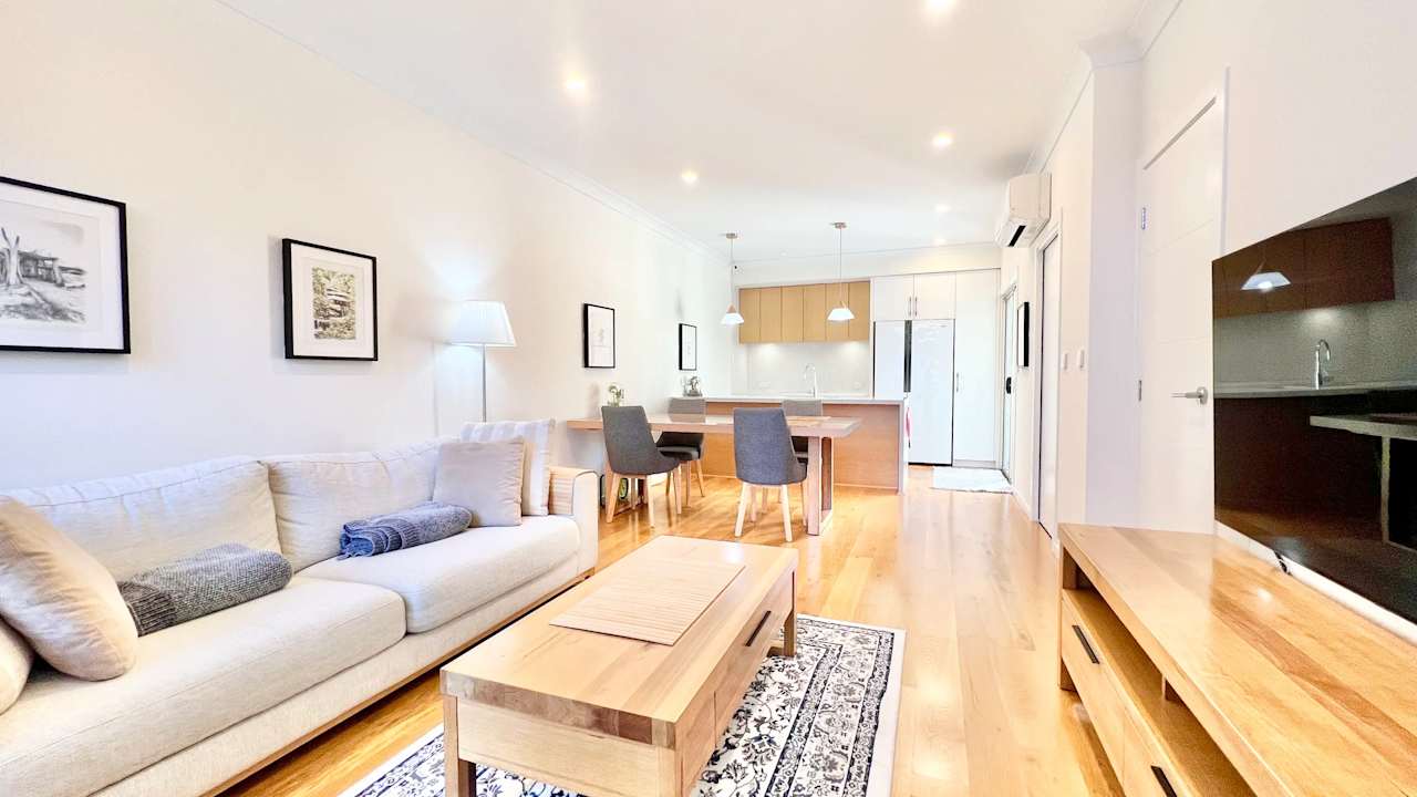 Whole property with 2 rooms for rent