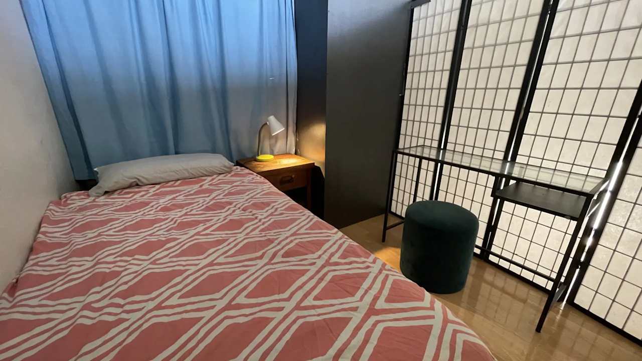 Furnished room in a flatshare